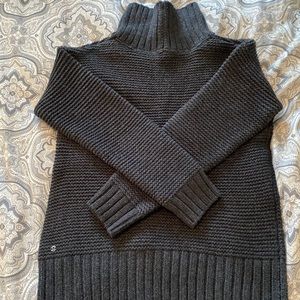 Lululemon sweater